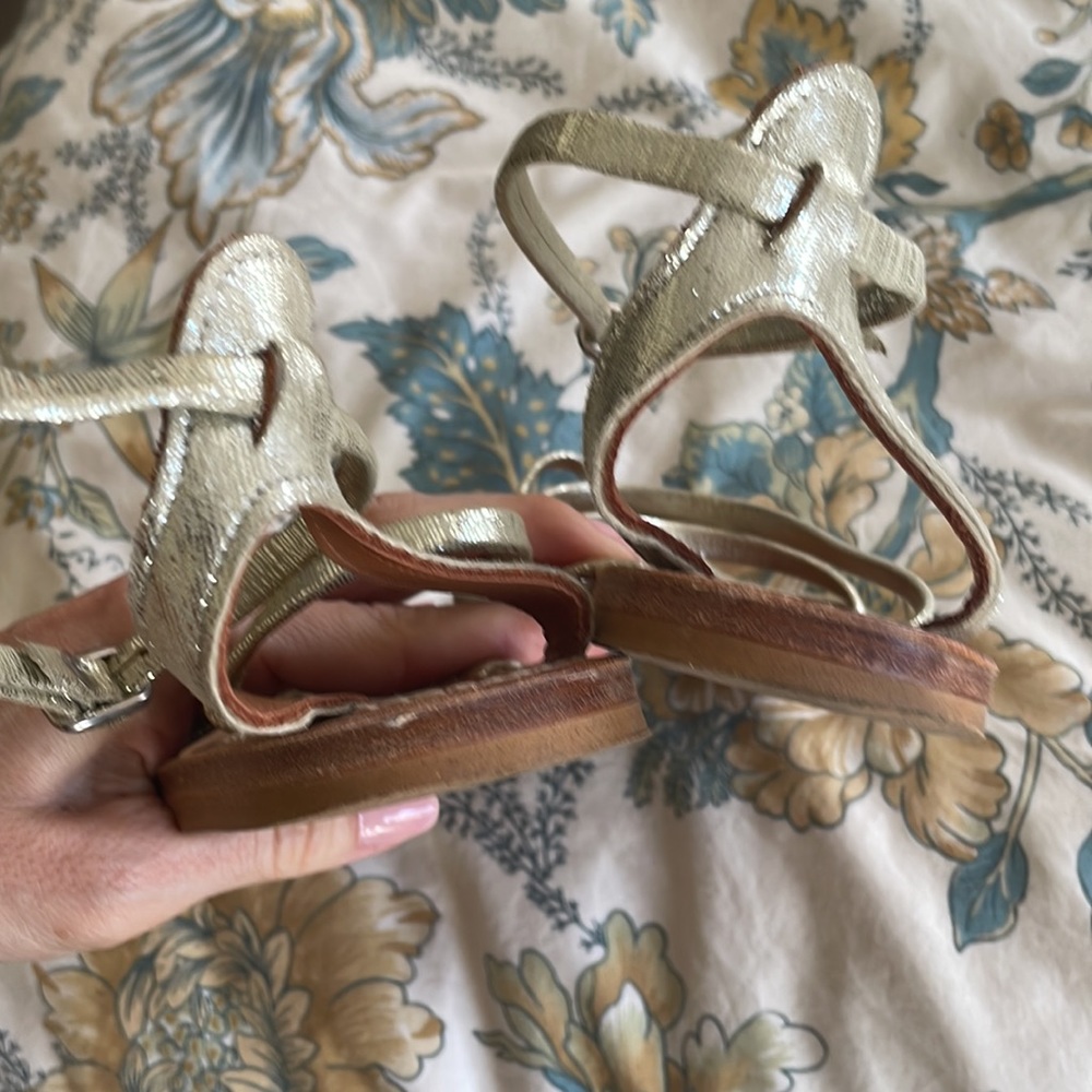 Silver/gold sandals - Picture 3 of 4
